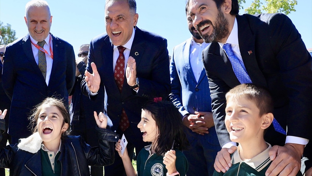 Bingöl'de "Bir Anadolu Şenliği" başladı