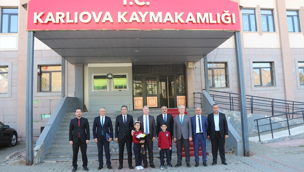 Bingöl'de İl Milli Eğitim Müdürü Özel, Karlıova ilçesinde incelemelerde bulundu
