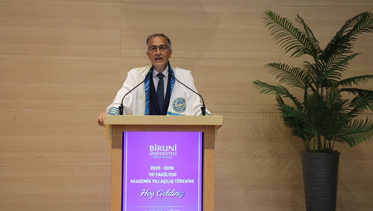 Biruni Üniversitesi Tıp Fakültesi akademik yılı törenle başlattı