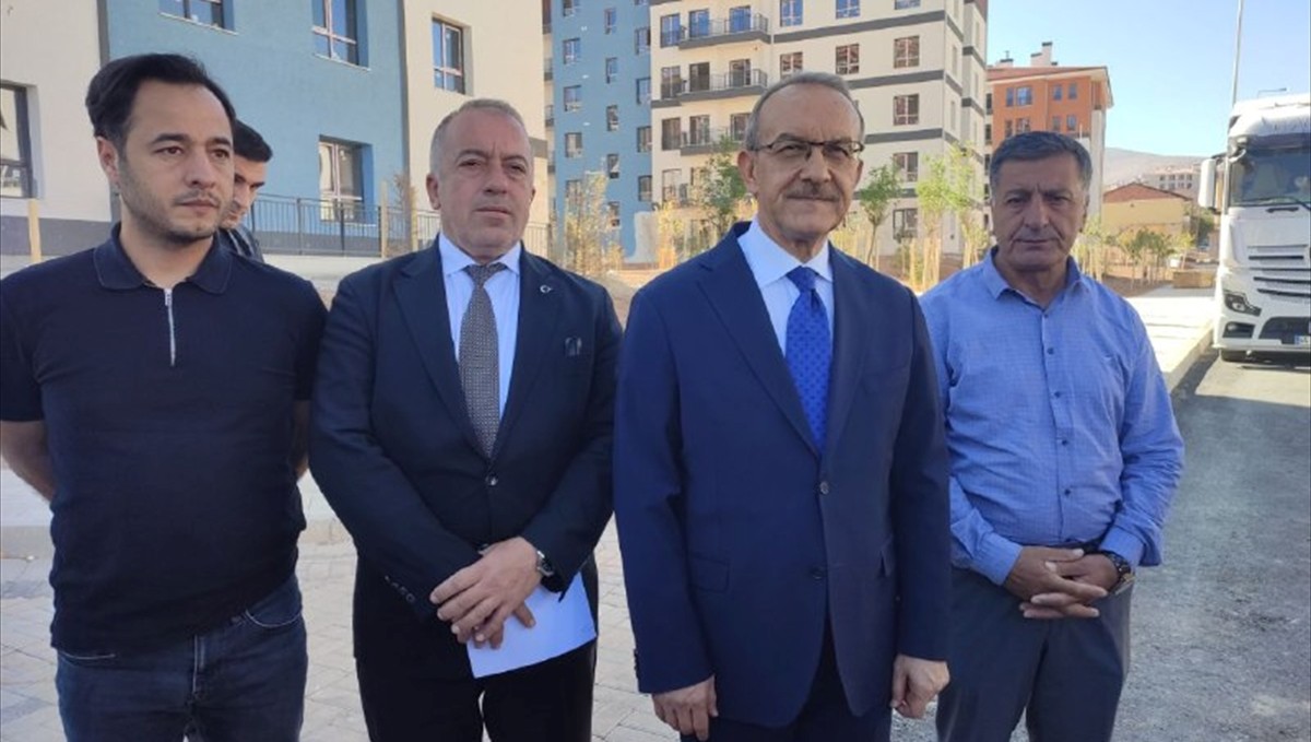 Depremlerden etkilenen Malatya'da kalıcı konutların inşası sürüyor