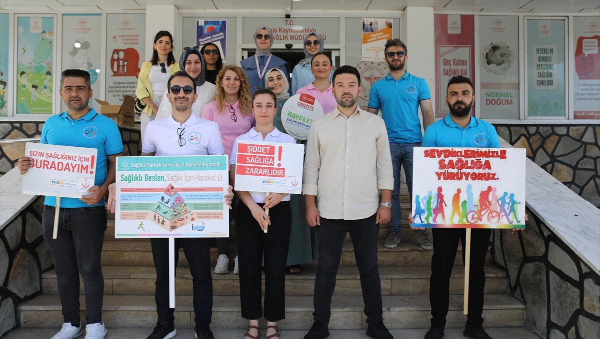 Erciş'te Halk Sağlığı Haftası yürüyüşü düzenlendi