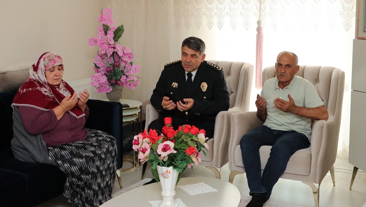 Erzurum Emniyet Müdürü Karaburun, ziyaretlerde bulundu