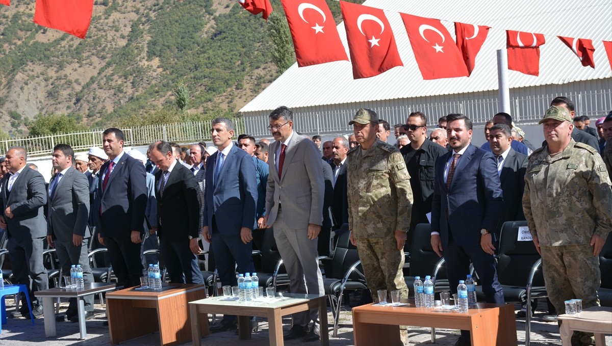 Hakkari'de MÜSİAD tarafından yenilenen köy okulu hizmete açıldı