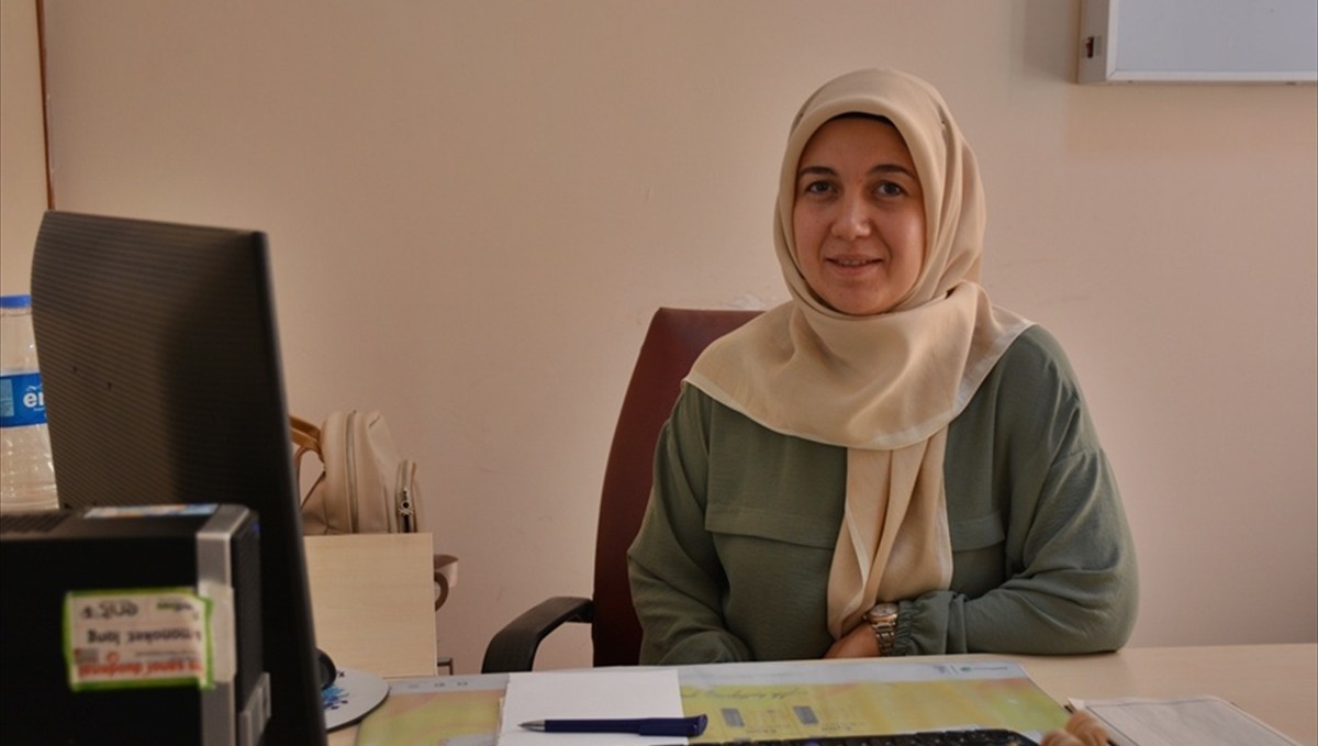 Hakkari'ye atanan Endokrinoloji ve Metabolizma Hastalıkları Uzmanı Aksoy hasta kabulüne başladı