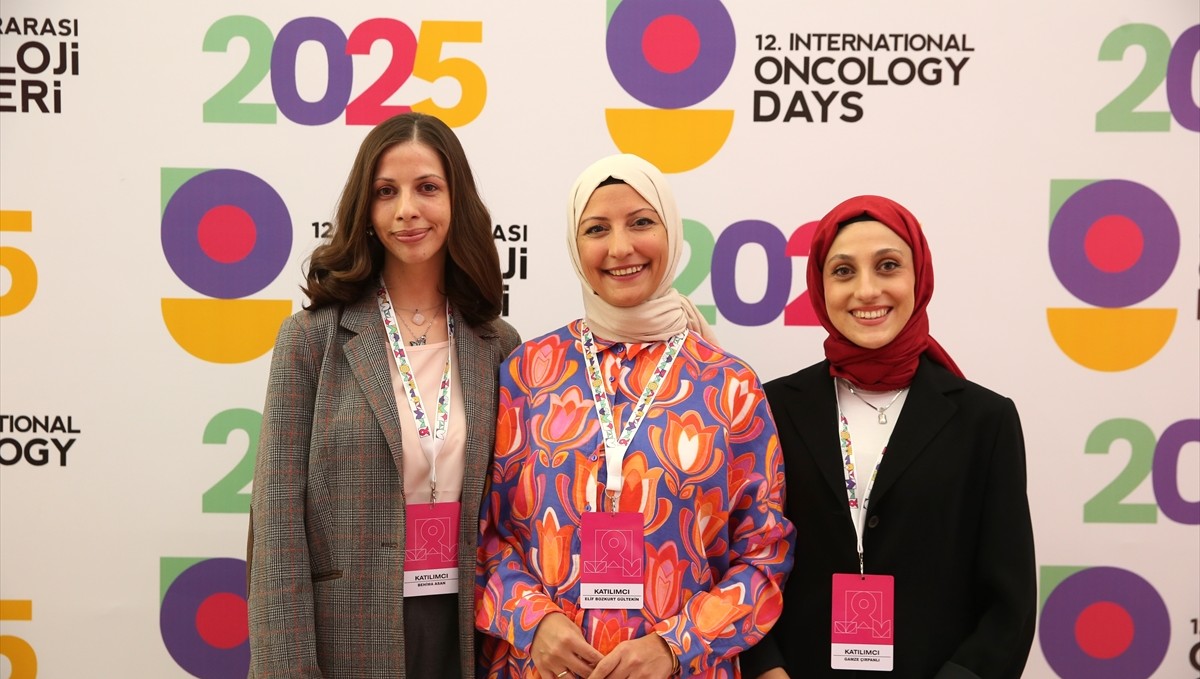 Kanseri yenen üç kadın, hikayeleriyle aynı hastalıkla mücadele edenlere umut oluyor