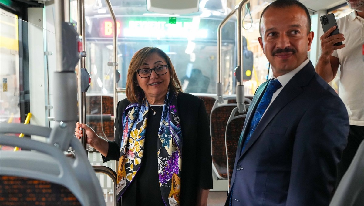 Karsan 18 metrelik elektrikli otobüs filosunu Gaziantep'e teslim edecek