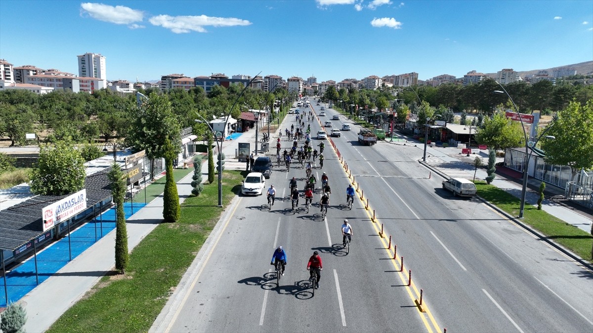Malatya'da "Avrupa Hareketlilik Haftası" kapsamında pedal çevrildi