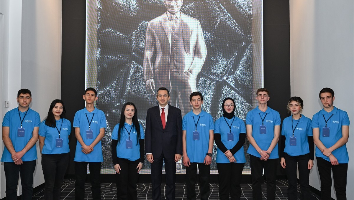 MESS'in "Yarınım Burs Programı" 10 yılda 50 bin öğrenciye ulaştı