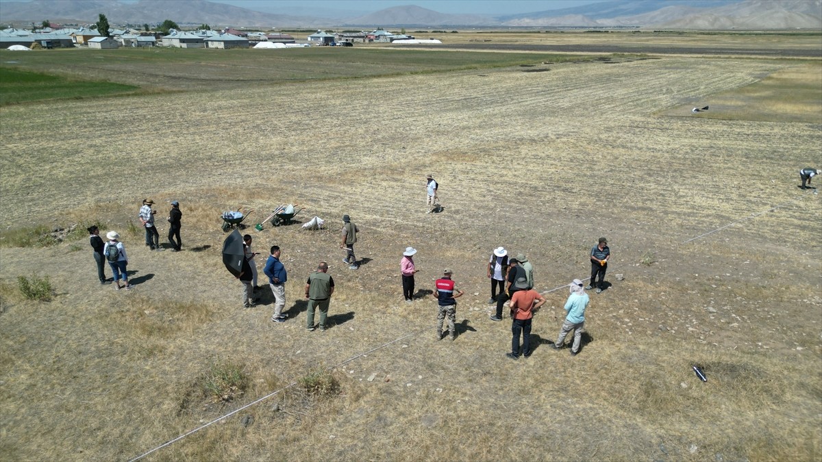 Moğolların Van'daki yazlık sarayının gün yüzüne çıkarılması için kazılar başladı