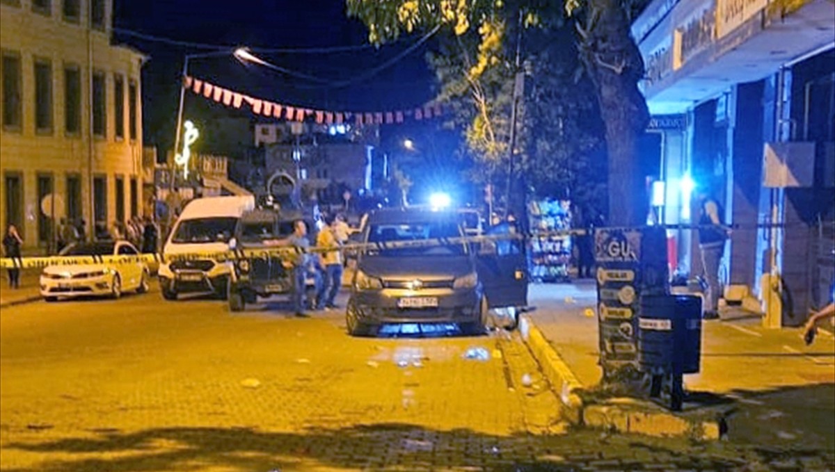 Muş'ta iş yerine düzenlenen silahlı saldırıda 2 kişi öldü