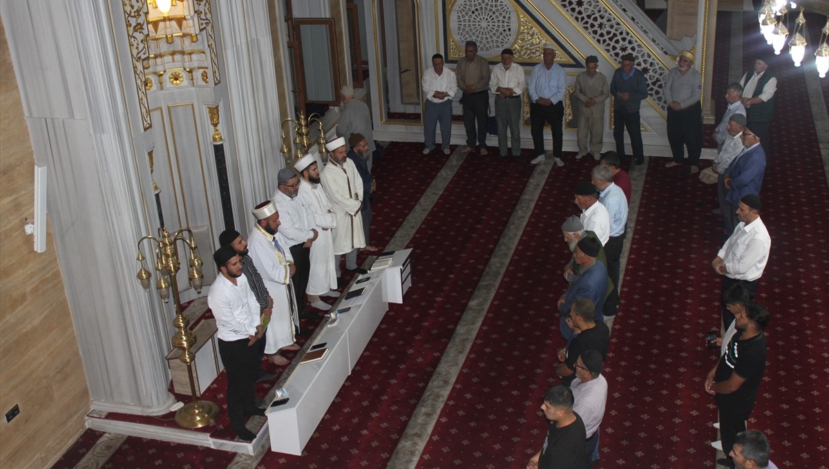 Muş ve Bitlis'te Mevlit Kandili idrak edildi