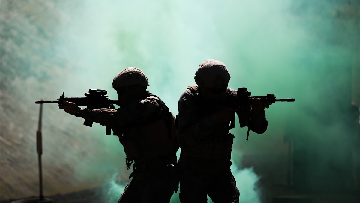 Polis özel harekat timleri, zorlu görevler için sıkı eğitimden geçiyor