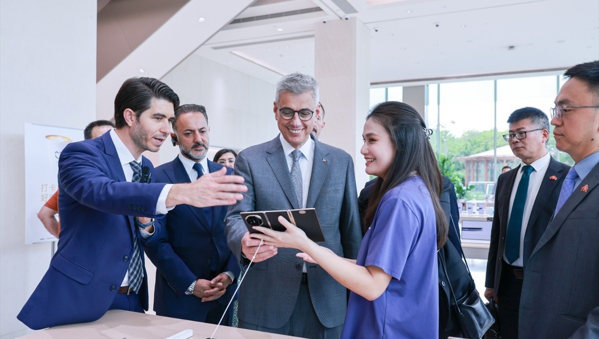 Sağlık Bakanı Memişoğlu, Huawei