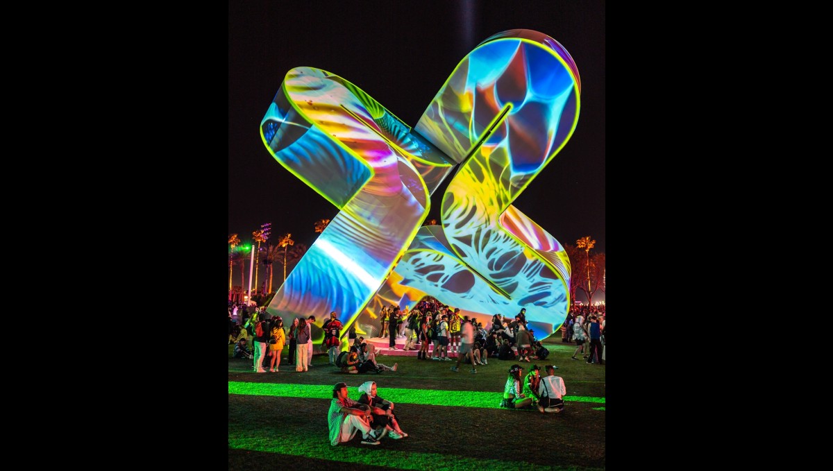 Trendyol Sanat, Güvenç Özel'in "Neuroflux" eserini Contemporary Istanbul'da sanatseverlerle buluşturuyor