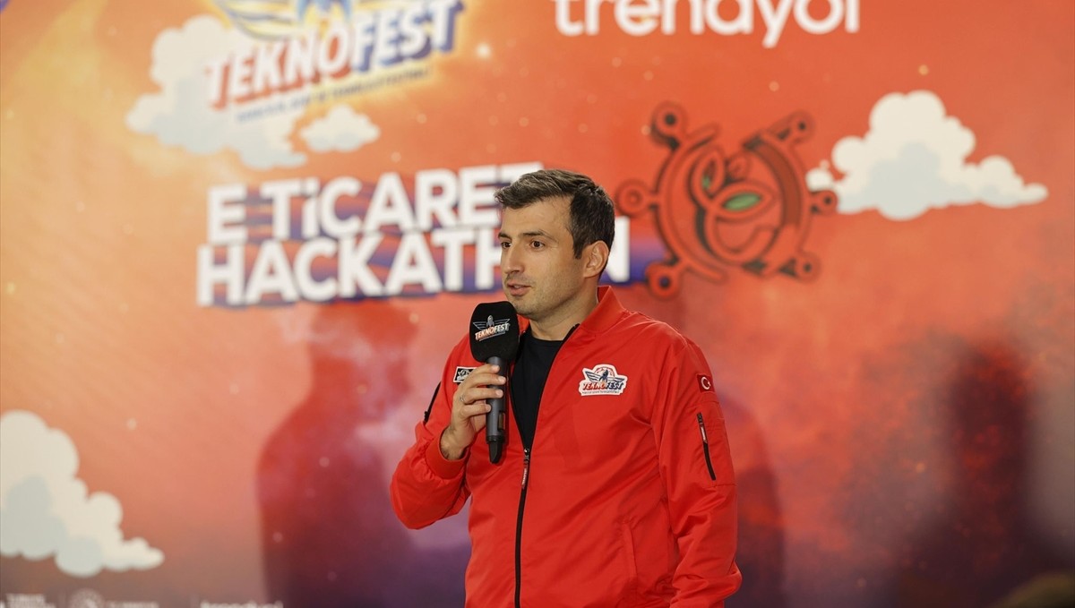 Trendyol TEKNOFEST E-Ticaret Hackathonu'nda ödüller sahiplerini buldu