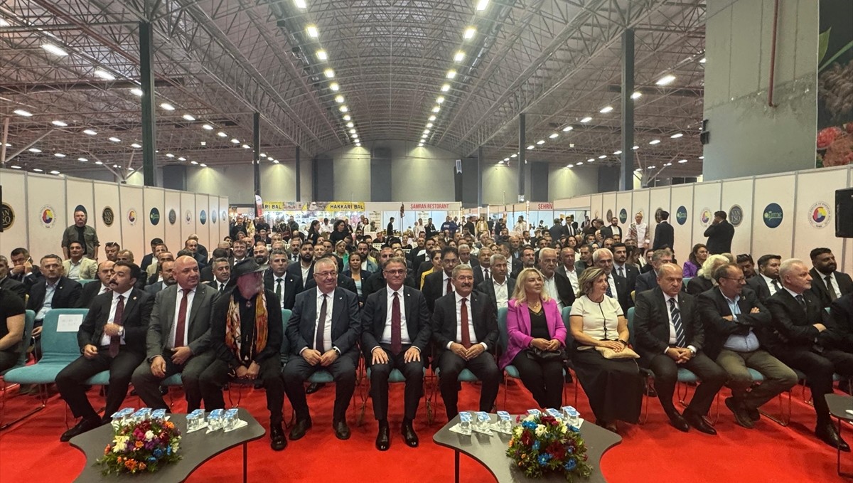 Van'da "3. Gurme ve Gastronomi Fuarı" ziyarete açıldı