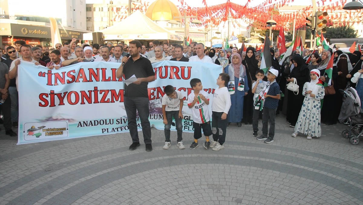 Van ve Hakkari'de Filistin'e ve Küresel Sumud Filosu'na destek