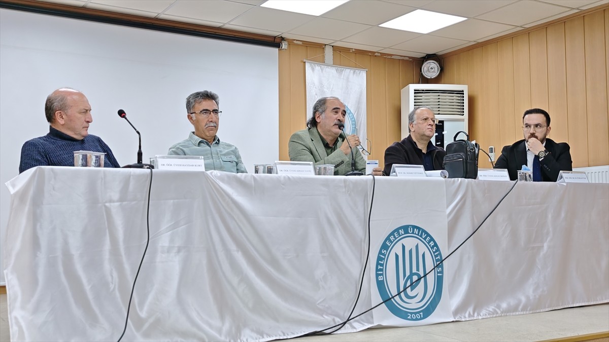 Adilcevaz'da "Ceviz Yetiştiriciliği ve İnovasyonu Paneli" düzenlendi