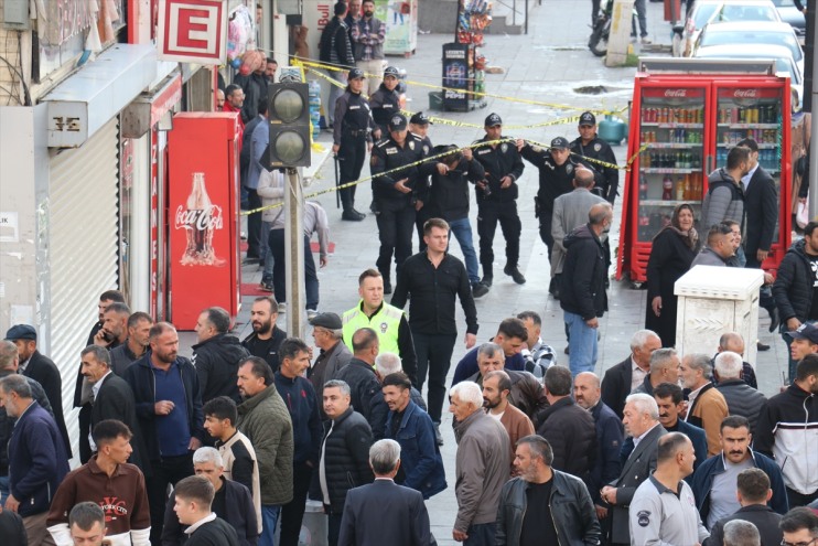 4 grup biri kişi bıçaklı çıkan arasında Ağrı