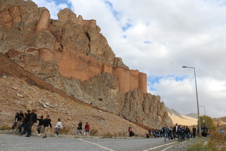 Paşa yapıldı İshak çevresinde Sarayı farkındalık Ağrı