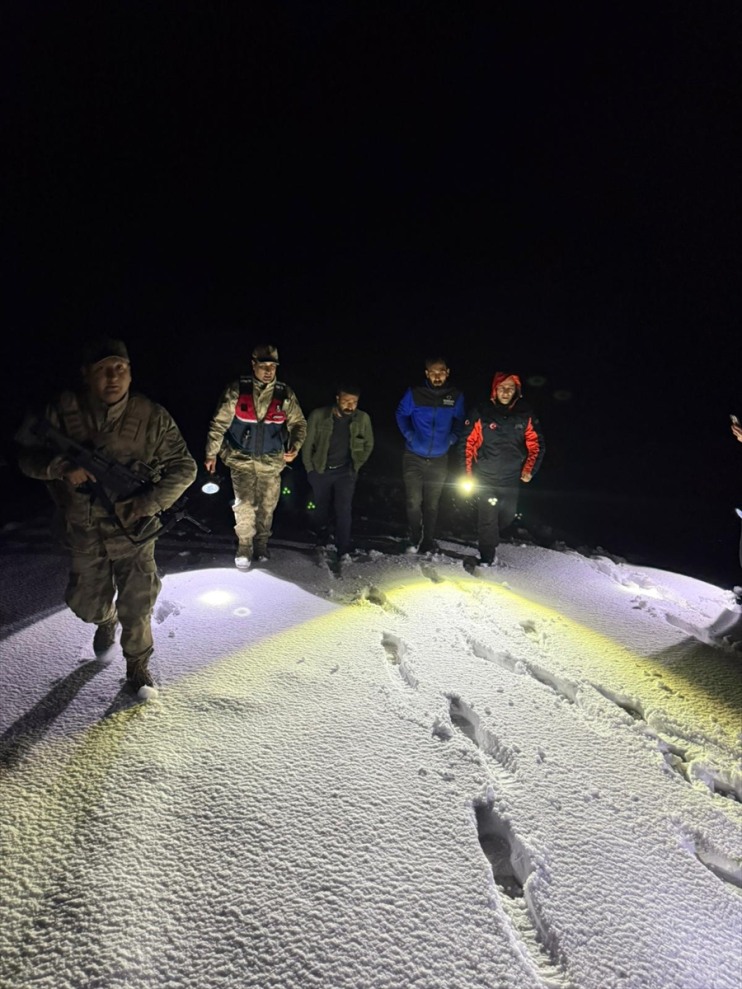 kalan karda kişi Ağrı