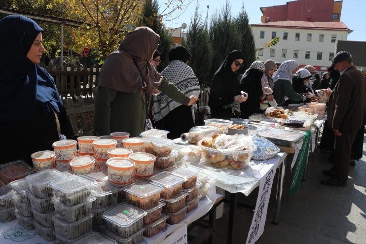 kadınlar kermes Ağrılı düzenledi için Gazze 3