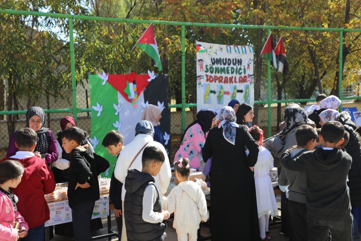 Ağrılı öğrenciler, Gazze