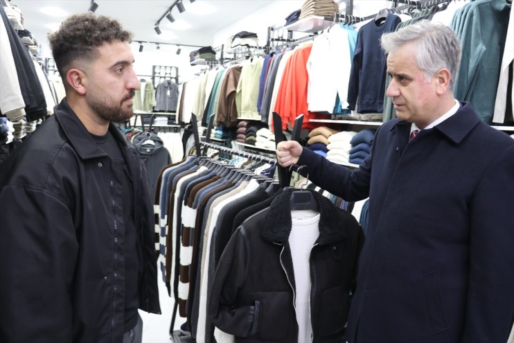 AK esnafı Yalçın, Ağrı