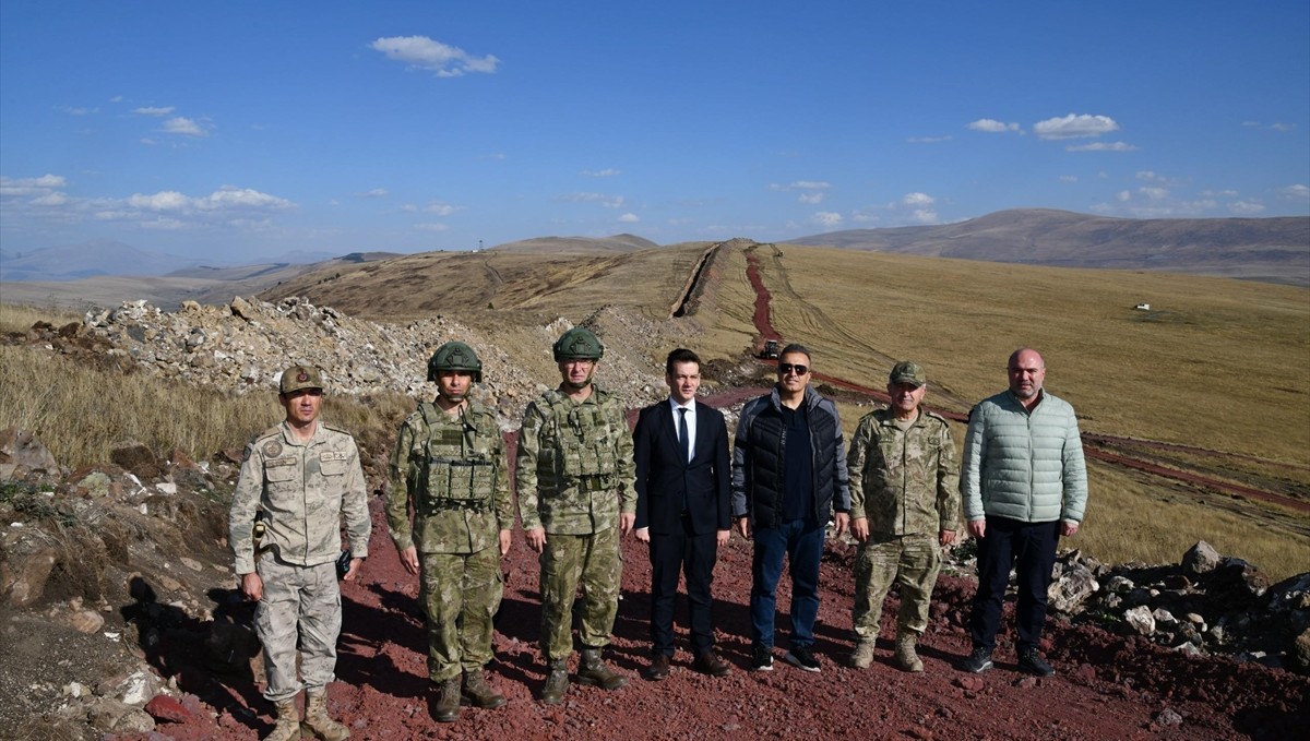 Ardahan Valisi Çiçek, Gürcistan sınır hattındaki güvenlik çalışmalarını inceledi