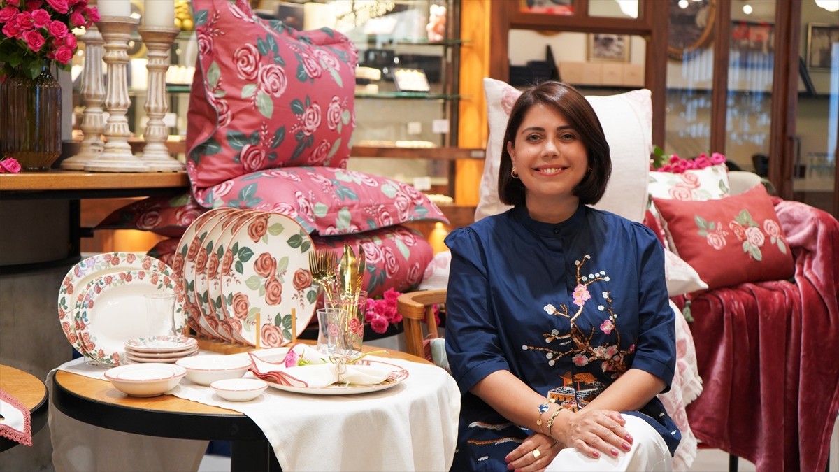 Bella Maison Isparta güllerinden ilhamla ürettiği "Rose Collection"ı tanıttı