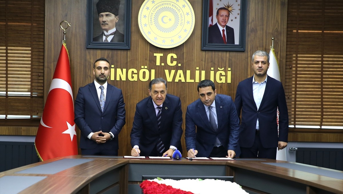 Bingöl'de "Türkiye Bina Deprem Yönetmeliği Eğitimi Projesi" kapsamında protokol imzalandı