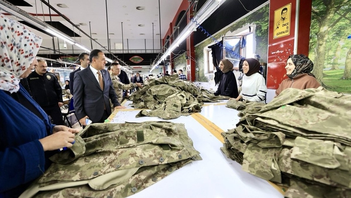 Bingöl Valisi Usta, Solhan'daki tekstil atölyesini ziyaret etti