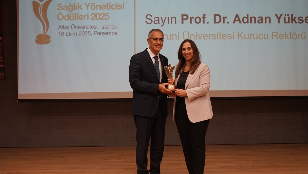 Biruni Üniversitesi Rektörü Adnan Yüksel