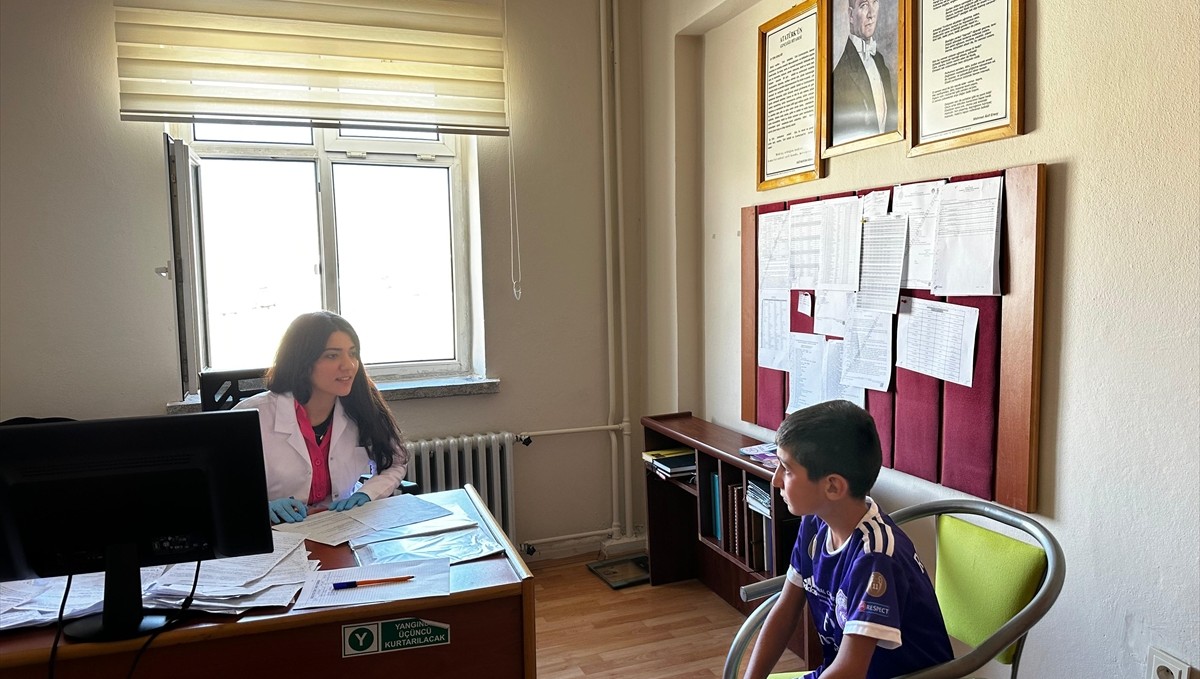 Çemişgezek'te öğrenciler sağlık taramasından geçirildi