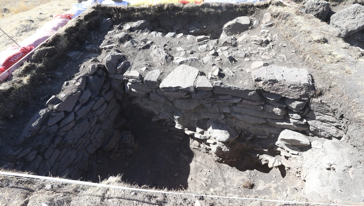 Demir Çağı'nın izleri Ardahan'daki Tigem Kalesi kazılarında şekilleniyor