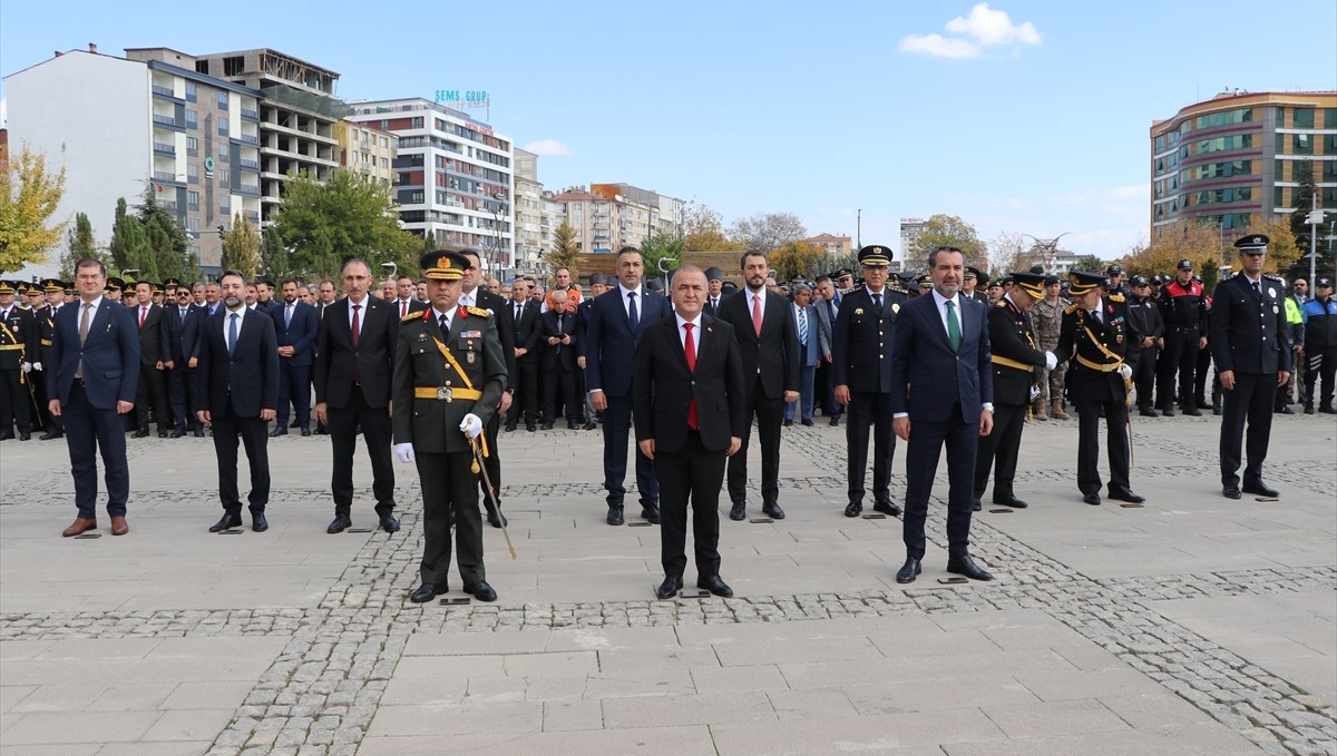 Doğu ve Güneydoğu'da Cumhuriyet'in 102. yıl dönümü kutlanıyor