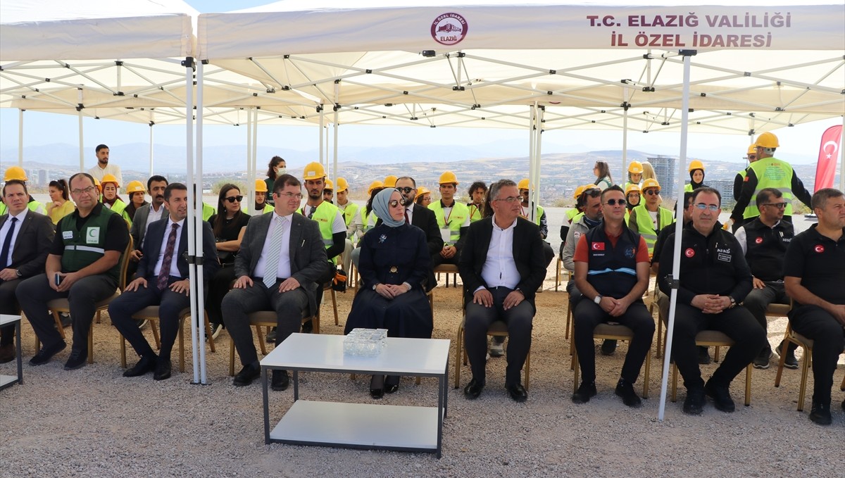 Elazığ'da 6,5 büyüklüğünde deprem senaryosuyla tatbikat gerçekleştirildi