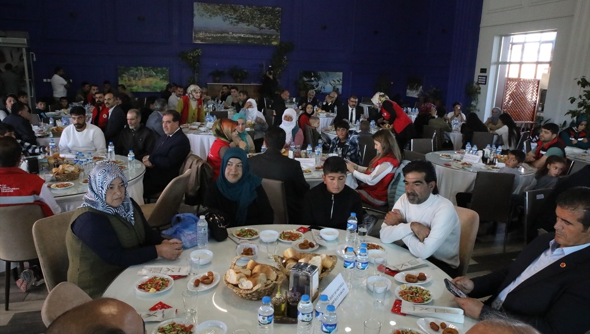 Erciş'te 24 çocuk sünnet ettirildi