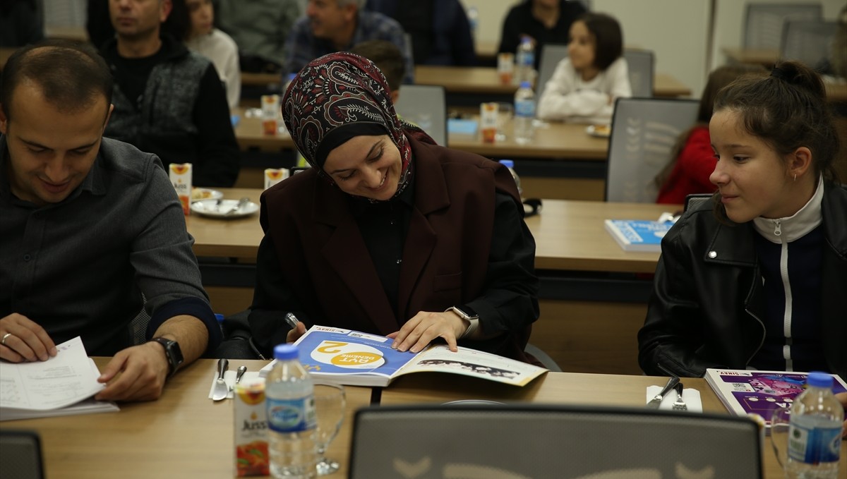 Erzurum'da "gönüllü eğitimci polisler" meslektaşlarının çocuklarını sınavlara hazırlayacak