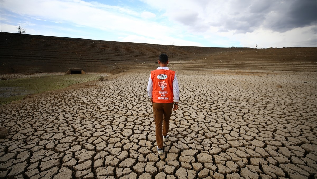 Gülbahar Baraj Gölü'nde doluluk oranı 4,5 ayda yüzde 86'dan yüzde 4'e düştü