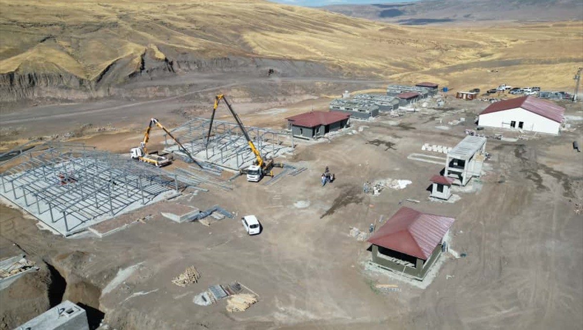 Güroymak'ta modern hayvan pazarı ve kesimhane tesisi kuruluyor