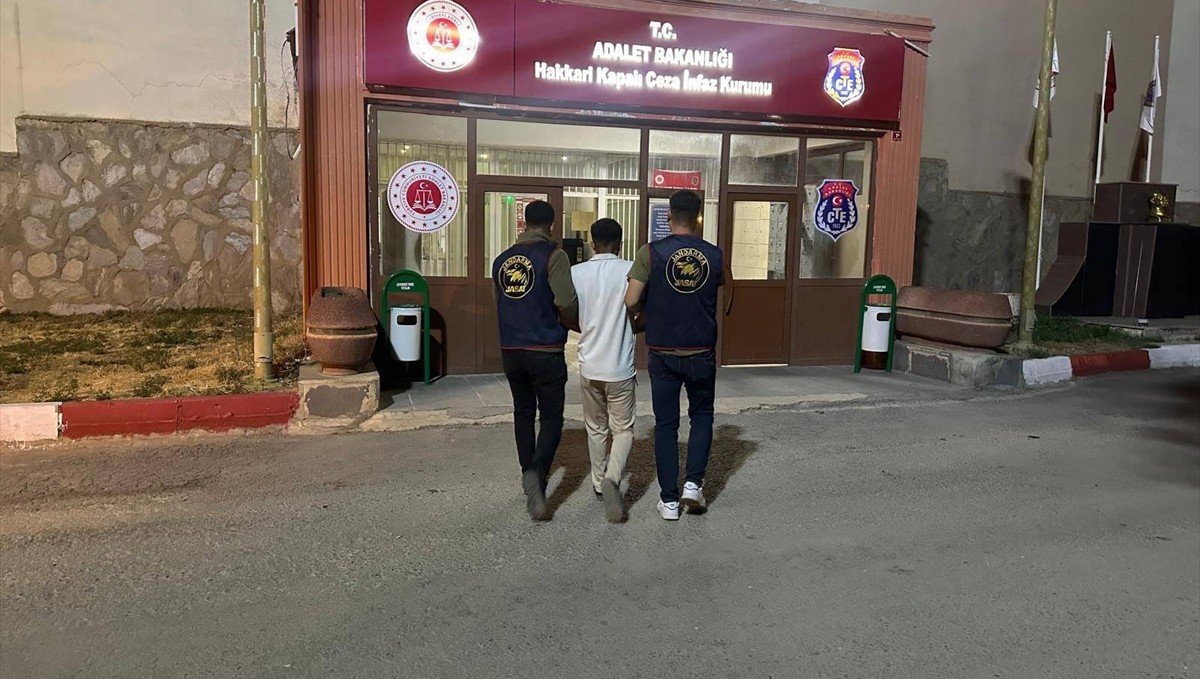 Hakkari'de kesinleşmiş 4 yıl 8 ay hapis cezası bulunan hükümlü yakalandı