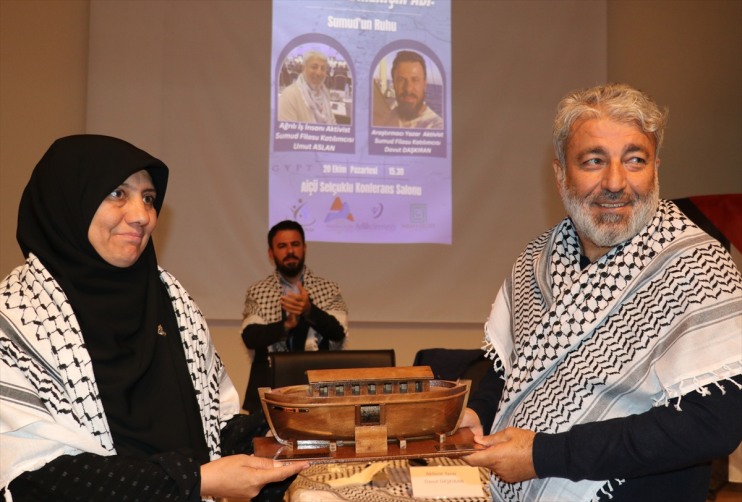 anlattı alıkonulan aktivistleri Filosu