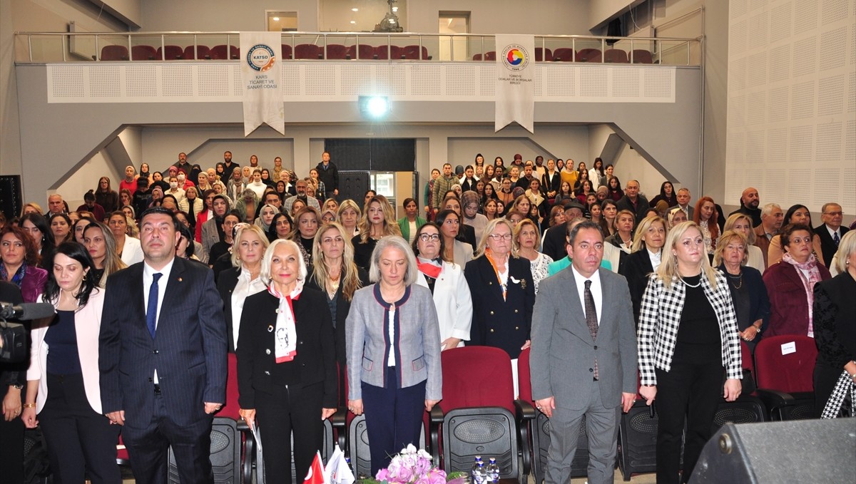 Kars'ta "Serhat'ta İz Bırakanlar-Doğu Anadolu Bölge Toplantısı ve İş Zirvesi" düzenlendi