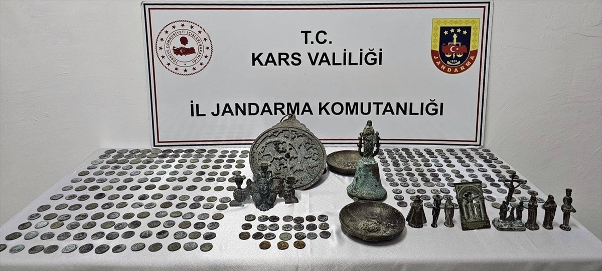 Kars'ta tarihi eser kaçakçılığı operasyonunda 5 kişi tutuklandı