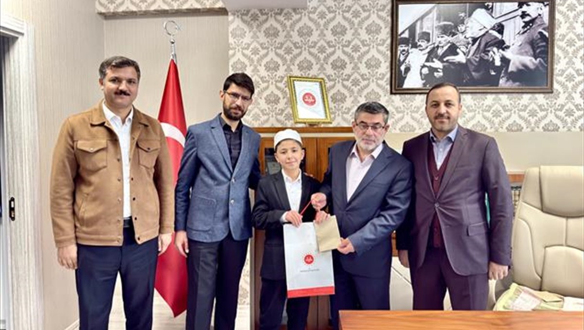 Kur'an kursu öğrencisi Davut Yurdakul, 3 ayda hafız oldu