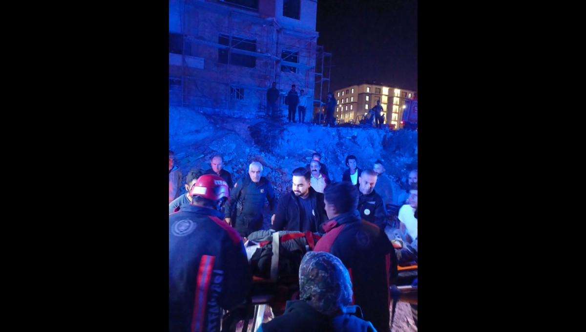 Malatya'da yüksekten düşen işçi ağır yaralandı