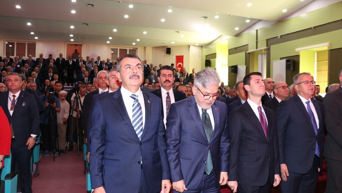 Milli Eğitim Bakanı Tekin, Erzurum'daki "İlçe Milli Eğitim Müdürleri Toplantısı"nda konuştu: