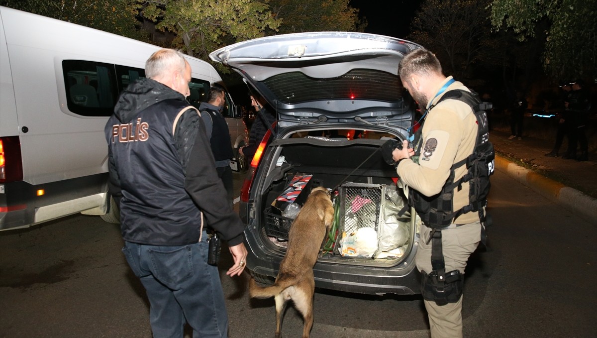 Polis Erzurum sokaklarının huzuru için asayiş ve narkotik denetiminde