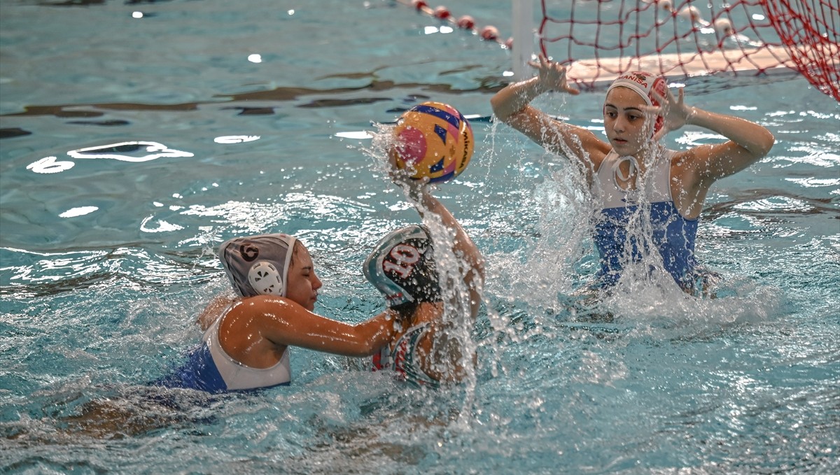 Sutopunda 16 Yaş Altı Kadınlar Cumhuriyet Kupası tamamlandı